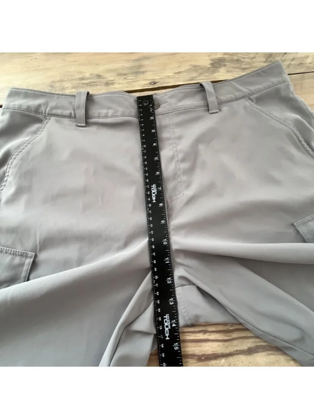 Under Armour Fish Hunter Cargo Shorts Mens 40 Gray Loose Fit Water Repellent